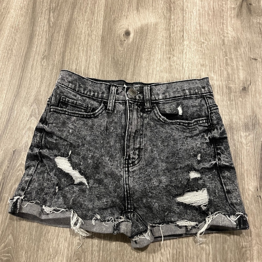 So denim shorts